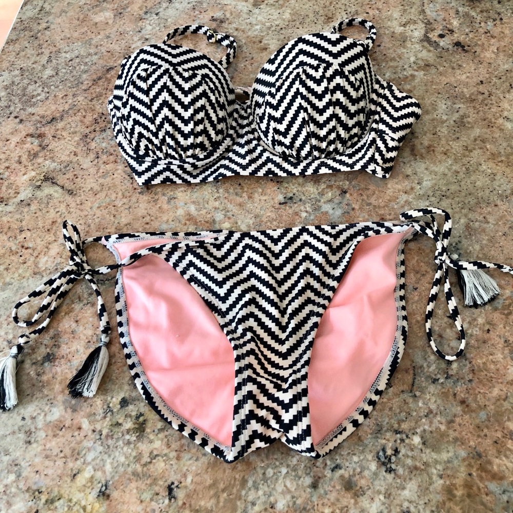 XHILARATION BIKINI SET